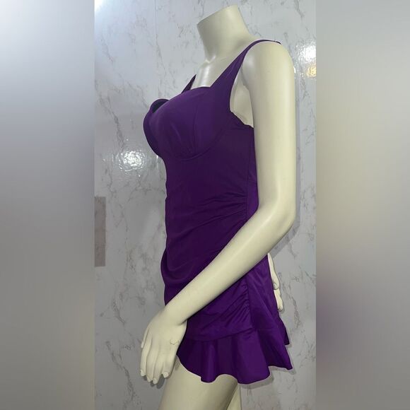 NWT Torrid Rusched Underwire Swimsuit - Picture 3 of 9